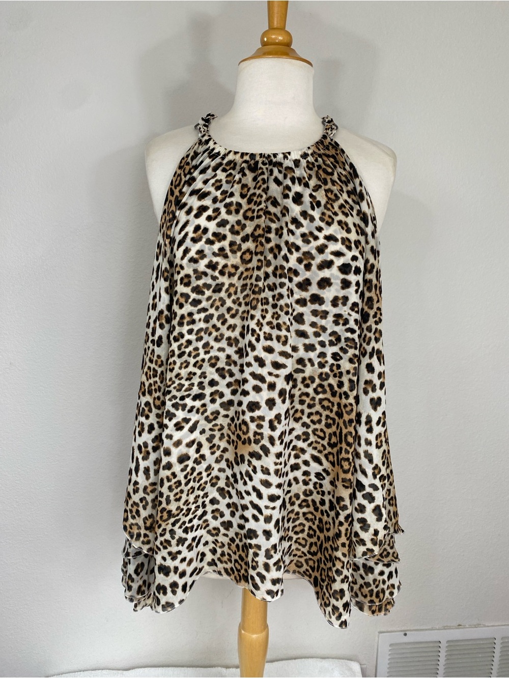 Saks Fifth Avenue Women Leopard Print Chiffon Flowy Blouse Size Large Glam Girly